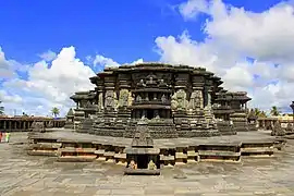 Le temple principal vu de côté