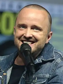 Aaron Paul interprète Caleb Nichols.