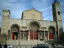 L’abbatiale de Saint-Gilles