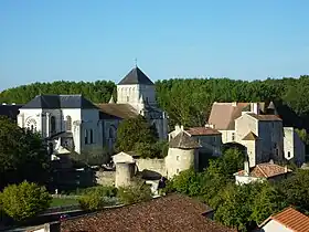 Abbaye Saint-Junien de Nouaillé-Maupertuis.