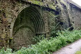 Portail d'entrée de l'église.