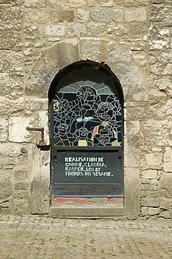 Porte cintrée.