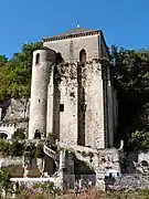 Vestige sur le coteau : la tour des Cloches.