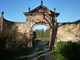 Portail de l’abbaye de Neubourg.