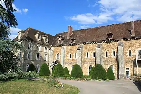 Abbaye de Pontigny, bâtiment des convers (XVIIe siècle).