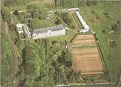 Vue aérienne de l'Abbaye du Gard.