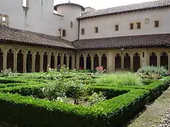 L'abbaye Saint-Fortuné.