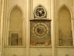 Horloge de l'église abbatiale de Fécamp.