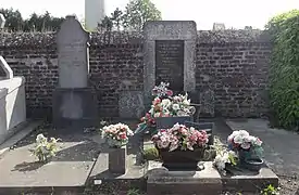 Tombe de Pierre-André Villette au cimetière d'Abscon.