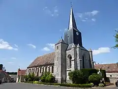 Abside et clocher de l'église Saint-Léger.