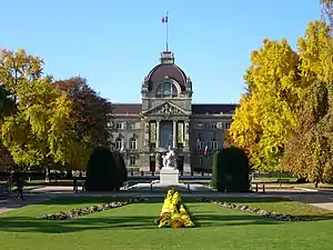 Le palais du Rhin.