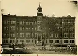 L'Académie Guay, construite en 1912-1913