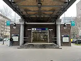 Accès unique de la station.