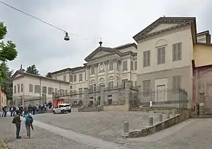 Académie Carrara : école et musée des beaux-arts.