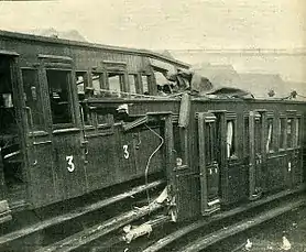 Deux voitures GCI ou GC télescopées après un accident en 1904.