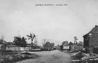 Le village en reconstruction en 1921.