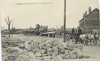 Le village en reconstruction en 1922.