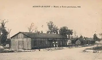 Le village en reconstruction en 1921.