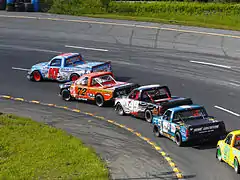 Course de pick-ups sur l'autodrome Chaudière en 2015.