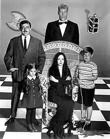 La Famille Addams dans la série télévisée de 1964.