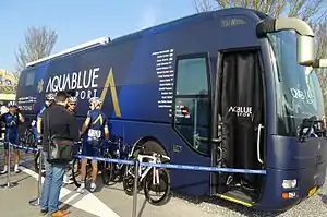 Bus de l'équipe lors des Trois Jours de La Panne.