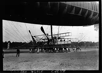 La nacelle et ses deux hélices.