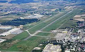 Vue aérienne de l'aéroport.