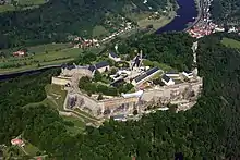 Vue aérienne de la forteresse.