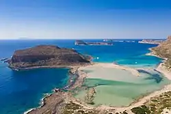 La lagune de Bálos vue depuis le sud-ouest.