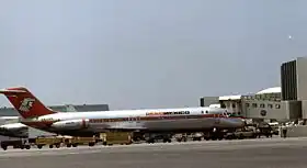 XA-DEN, l'appareil impliqué dans l'accident, ici à l'aéroport international de Los Angeles en août 1974.