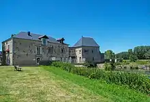 Le moulin de Froment, sur la rive du Loir.