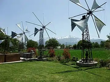 Éoliennes sur le plateau du Lassithi