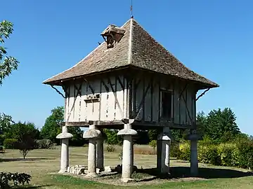 Manoir du Bout du Pont (pigeonnier)