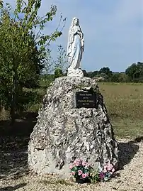 Statue de la Vierge Marie.