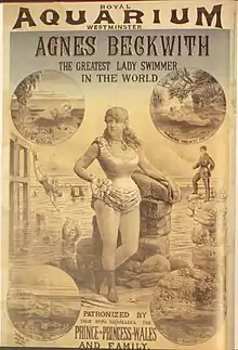 affiche promotionnelle représentant une femme en maillot de bains devant un paysage aquatique