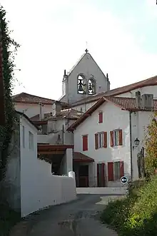 Le clocher vu du bourg.