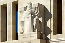 Aigle sculpté sur le monument américain de Château-Thierry