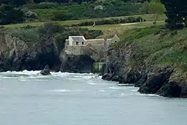 L'aiguade vue de la côte.