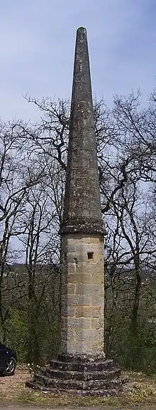 L'aiguille de Lissac ou de Nayrac.