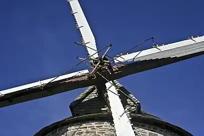 Mécanisme extérieur des ailes Berton (moulin de Moidrey, France).