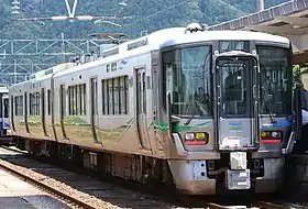 Ainokaze Toyama Railway série 521