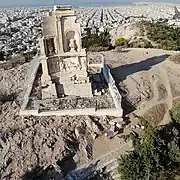 Vue par drone du monument de Philopappos