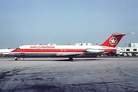 Un Douglas DC-9 d'Air Canada, similaire à celui impliqué dans l'accident.