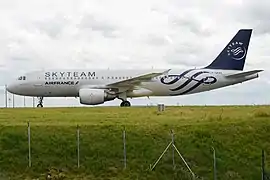 F-GKXS porte la livrée Skyteam