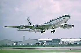 Boeing 707-320C d'Air France immatriculé F-BJCM, similaire à celui impliqué dans l'accident.