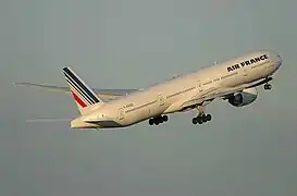 Le F-GSQD est le 4e 777-300ER d'Air France.