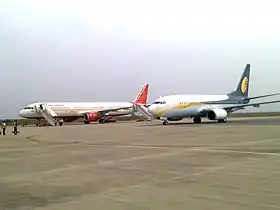 Avions d'Air India et Jet Airways à l'aéroport de Tirupati