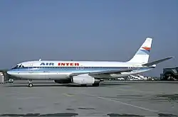 F-BTTJ à l'aéroport de Bâle en 1985.