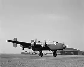 Handley Page Halifax B Mark III  du No. 77 Squadron RAF, décolle de Elvington (Entre 1942 et 1945).