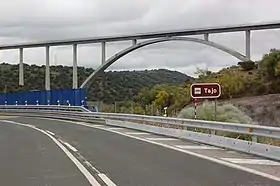 Le viaduc et son arc.